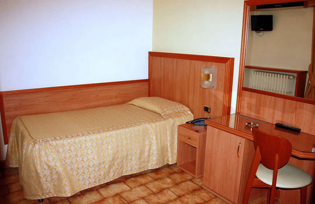 Piccolo Hotel-1