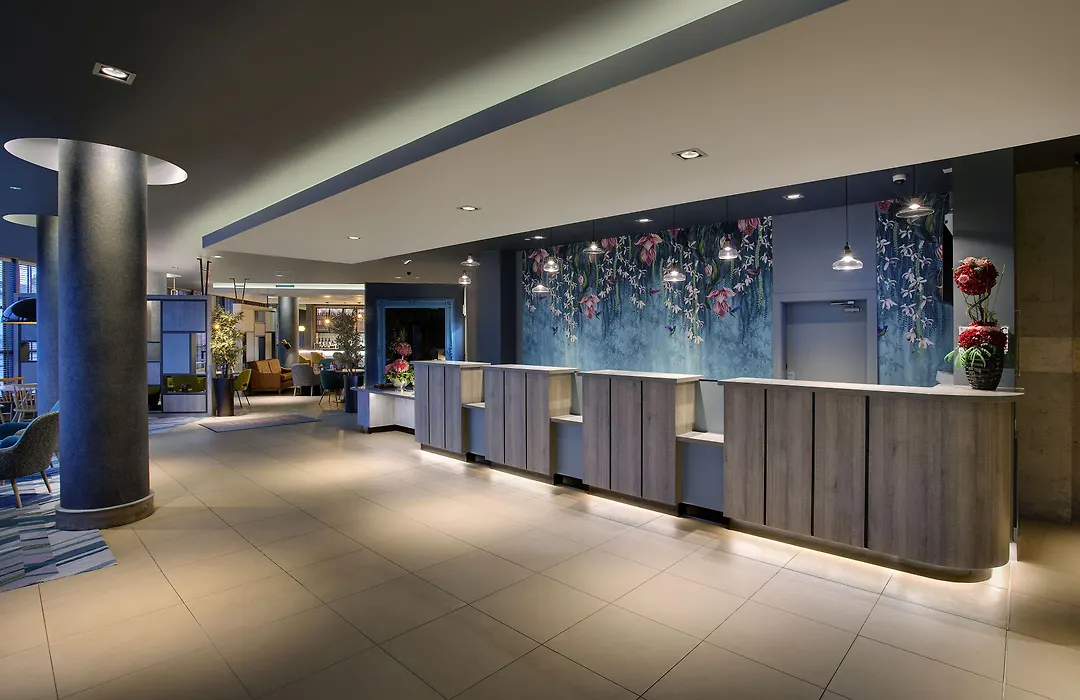 Leonardo Hotel Swindon-1