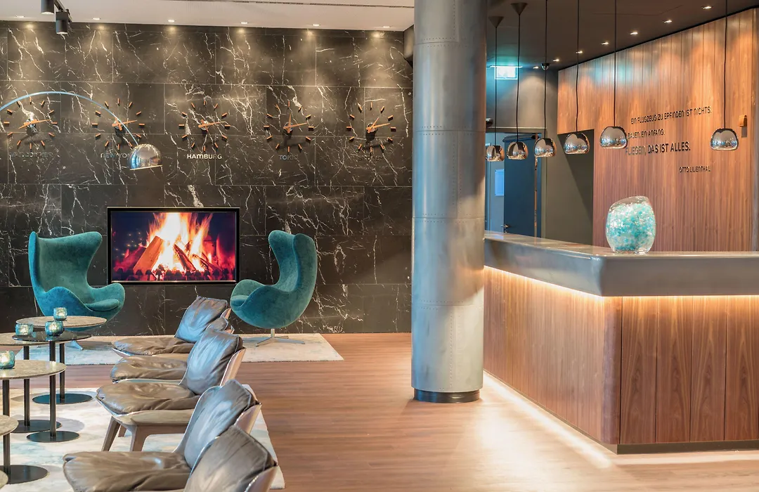 Motel One Hamburg Airport-1
