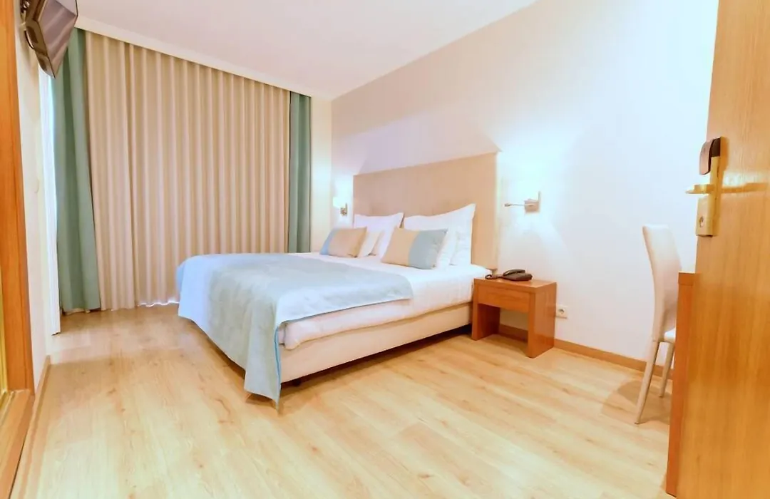 Hotel Baía de Monte Gordo-1