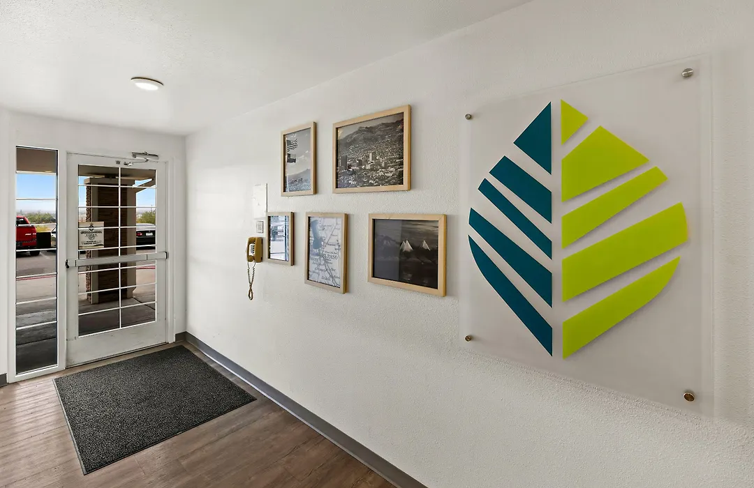 Woodspring Suites El Paso-1