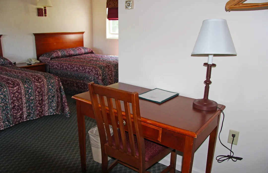 Potsdam Inn-1