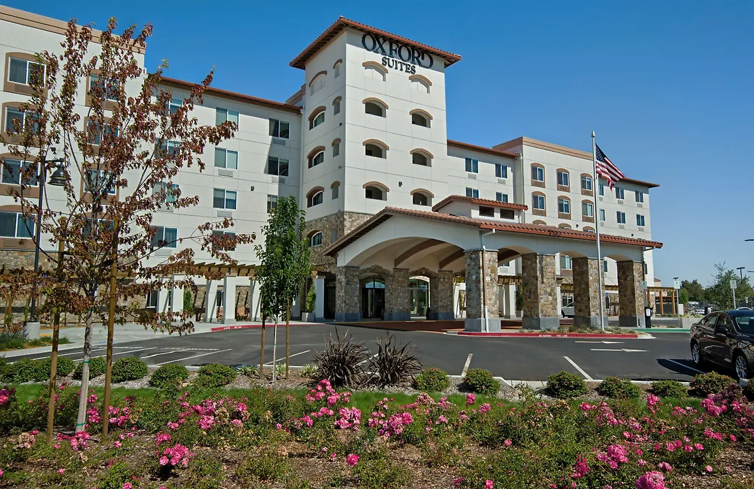 Oxford Suites Sonoma - Rohnert Park-1