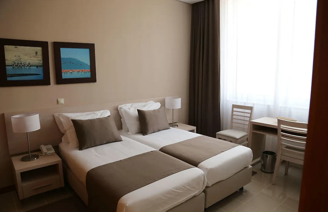 Fly Hotel-1
