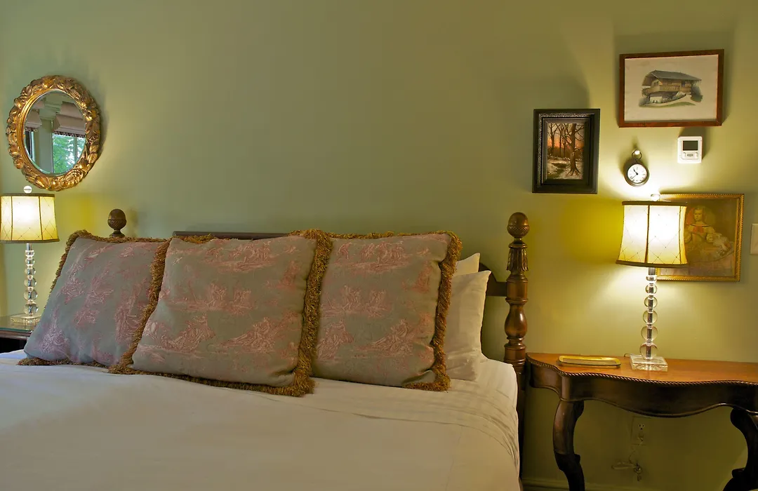 Hilltop Inn-1