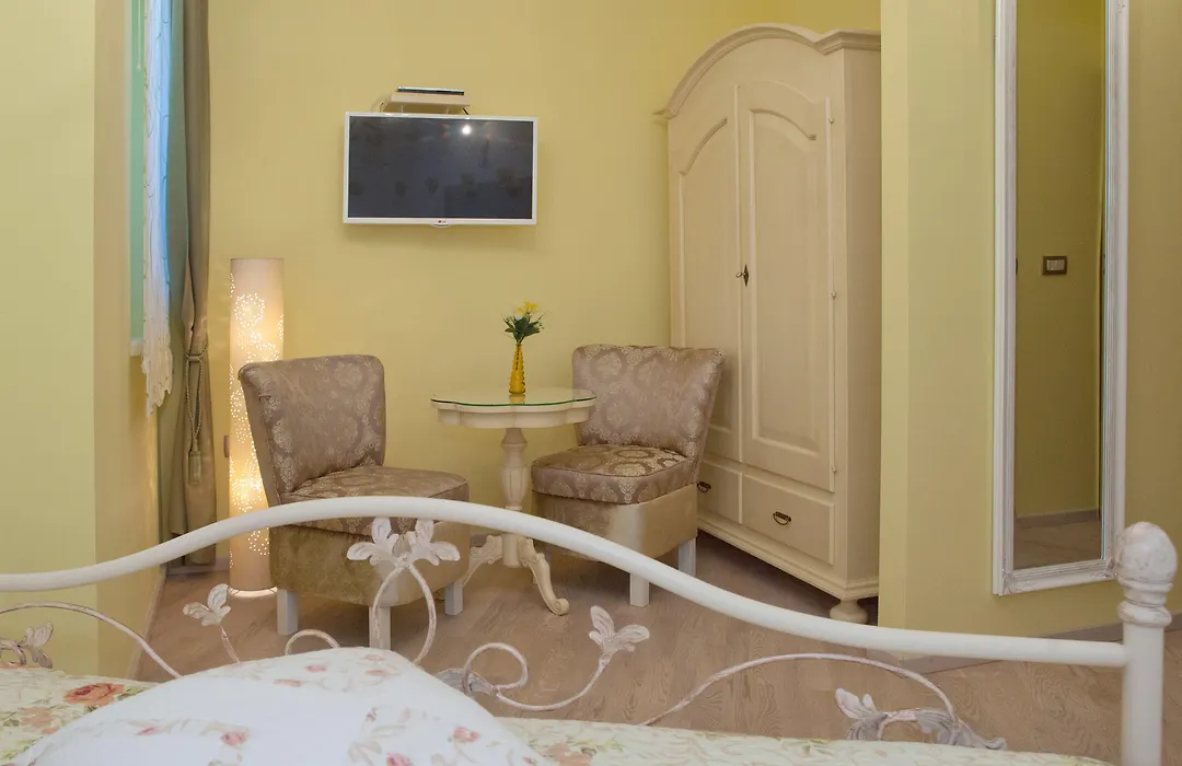 Unique Luxury Rooms-1