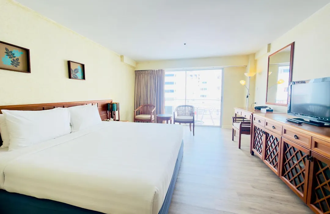 Sandy Spring Hotel-1