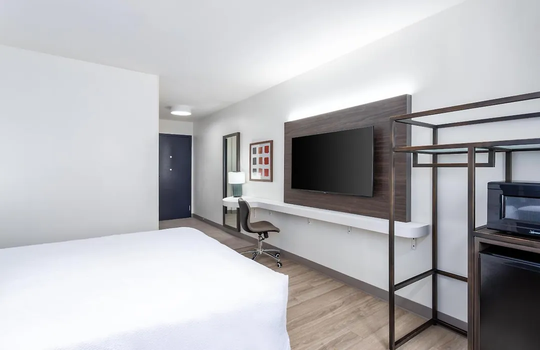 Spark By Hilton Clarion-1