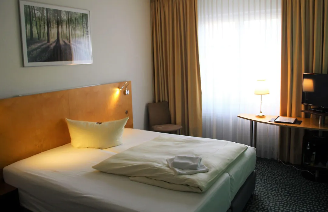 Check Inn Hotel Merseburg-1