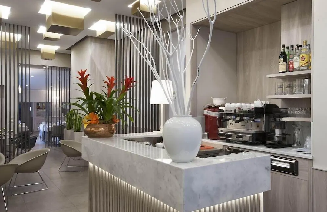 Hotel Gamma-1