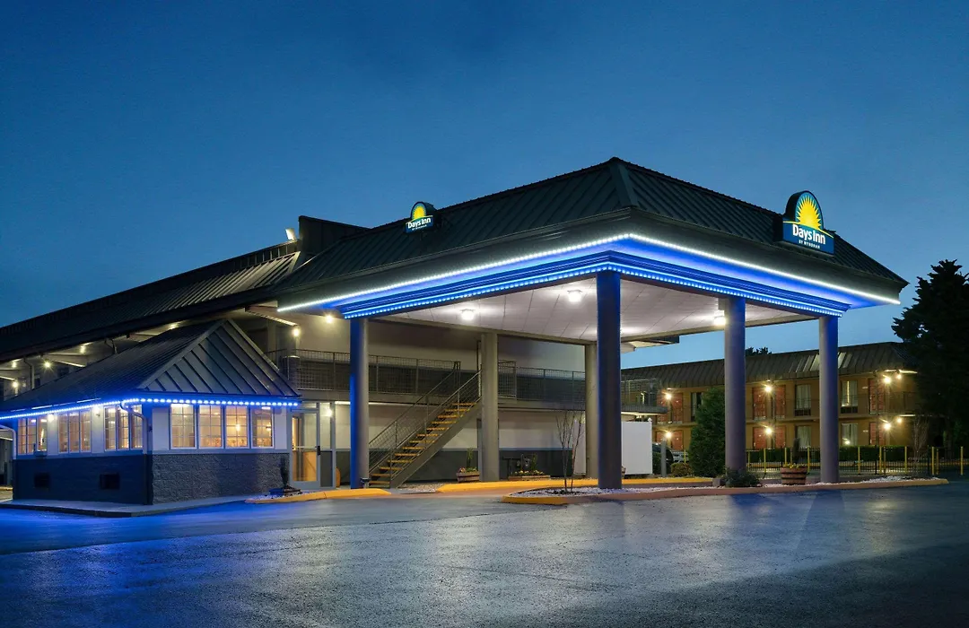 Days Inn By Wyndham Knoxville North-1