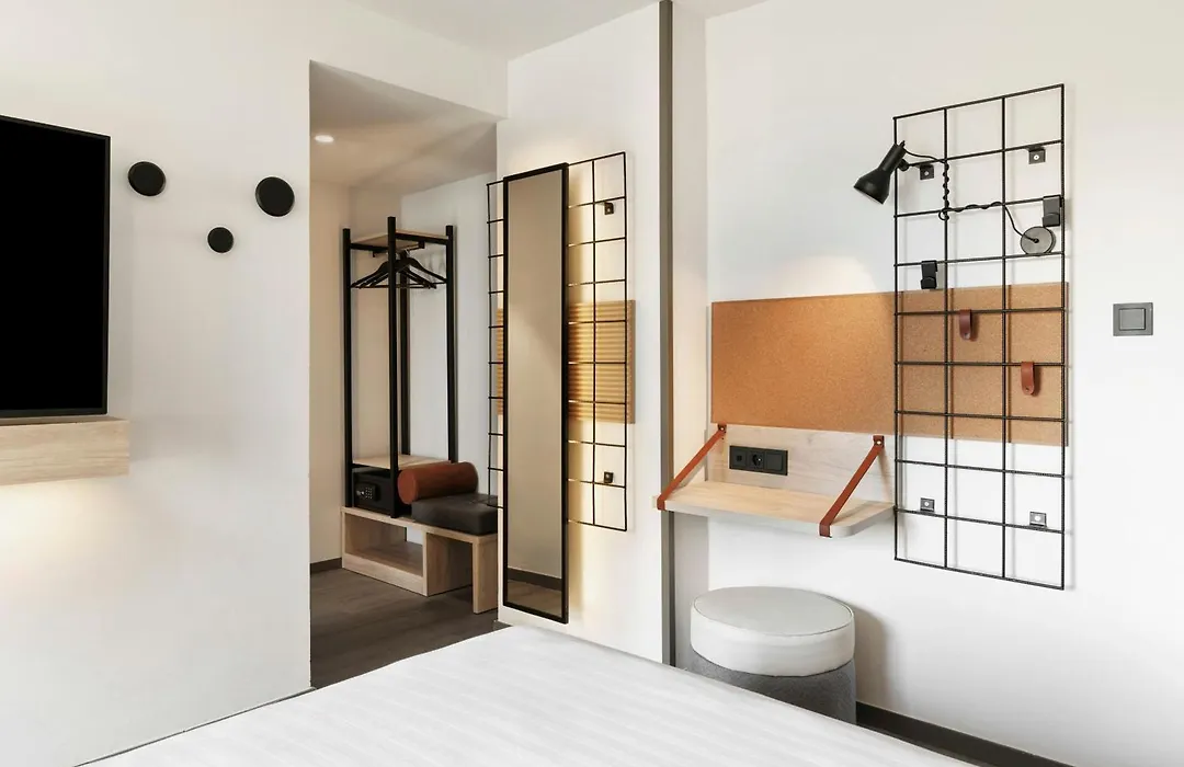 Moxy Barcelona-1