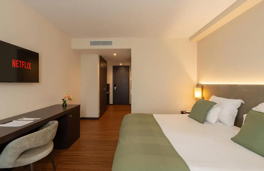 Hotel Premium Porto Maia-1