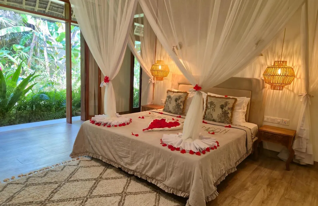 Zanzi Resort Private Paradise-1