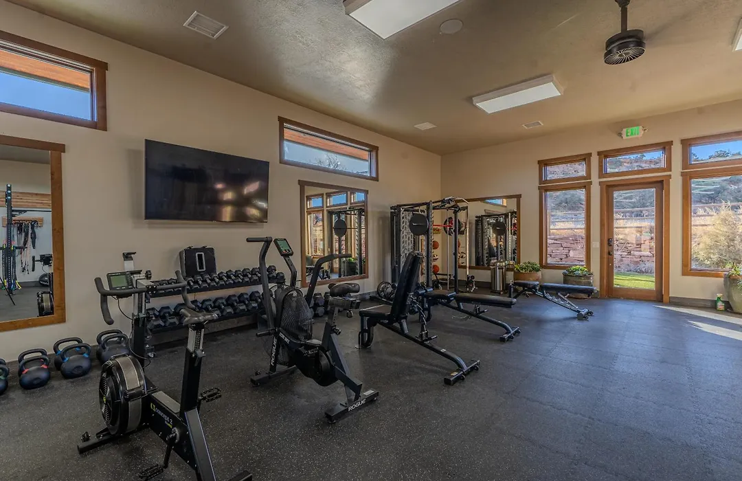 Cougar Ridge Resort-1