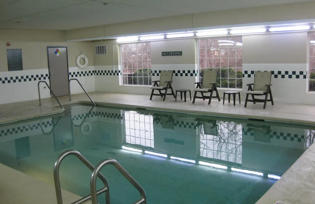 Country Inn & Suites By Radisson, Clinton, Ia-1