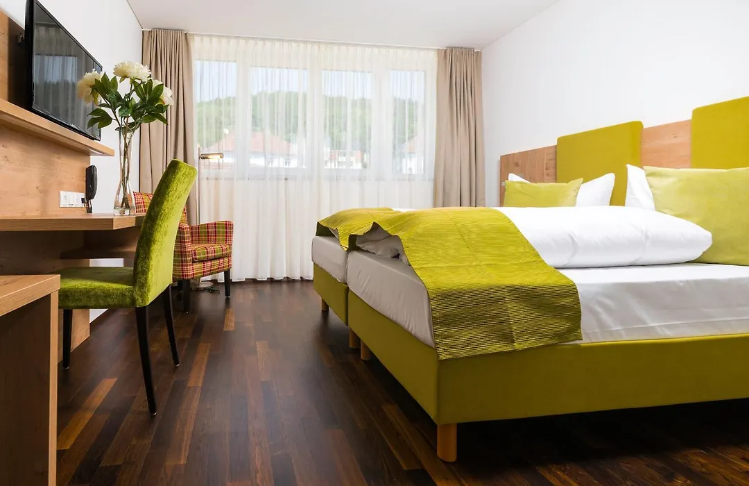 Hotel Rheingold-1