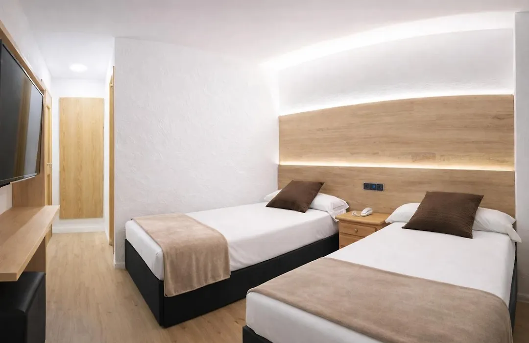 Hotel Les Neus-1