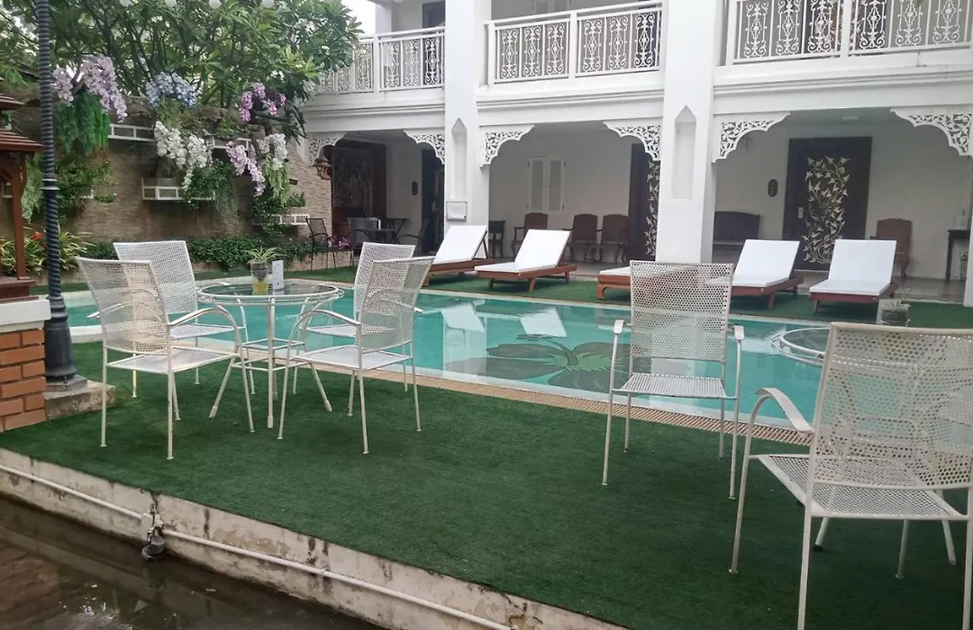 White Boutique Hotel&Spa-1