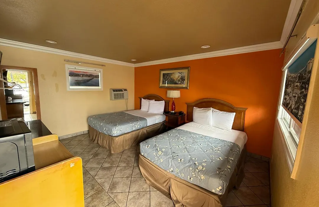 Bayshore Inn Ventura-1