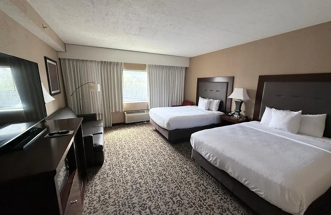 Grand Oaks Hotel-1
