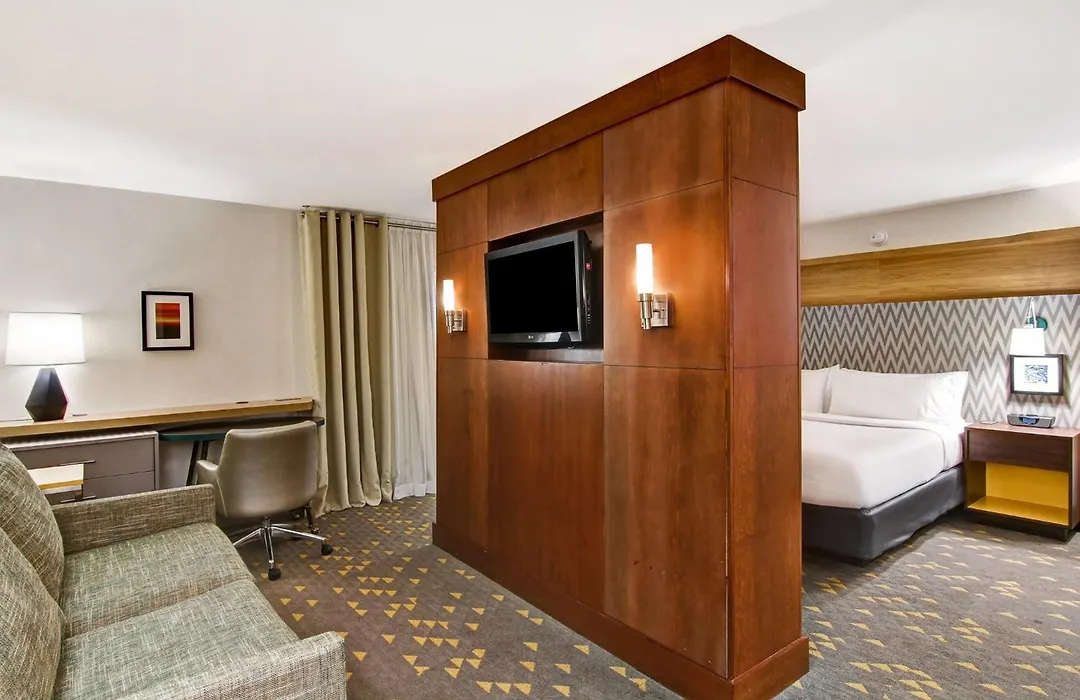 Holiday Inn Oakville Centre By Ihg-1