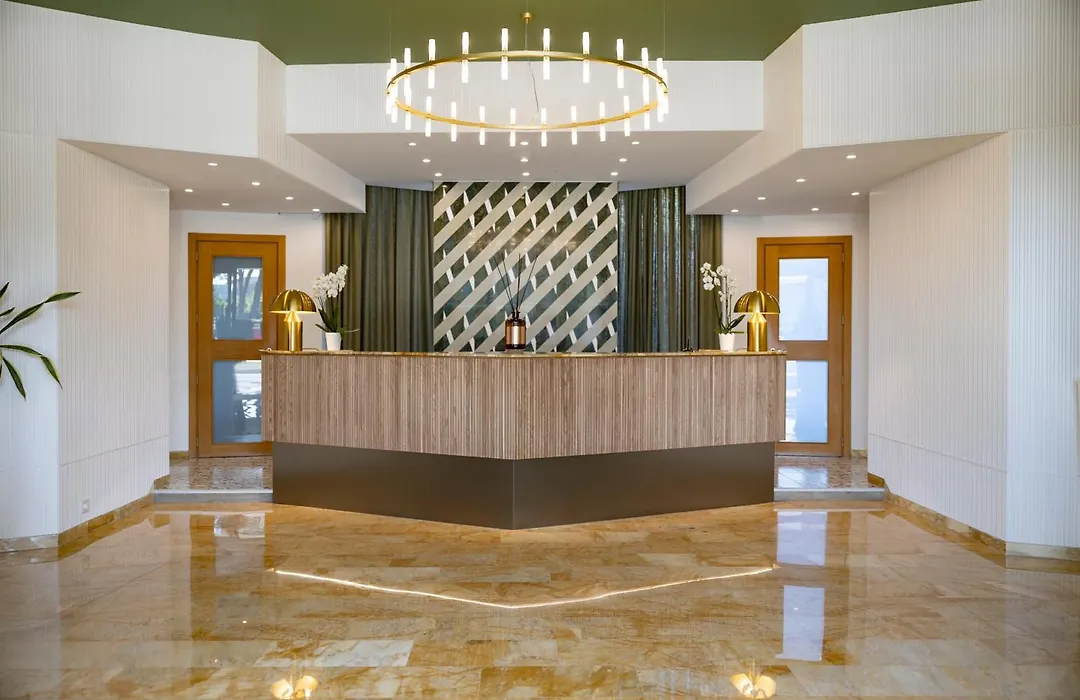 Grand Hotel-1