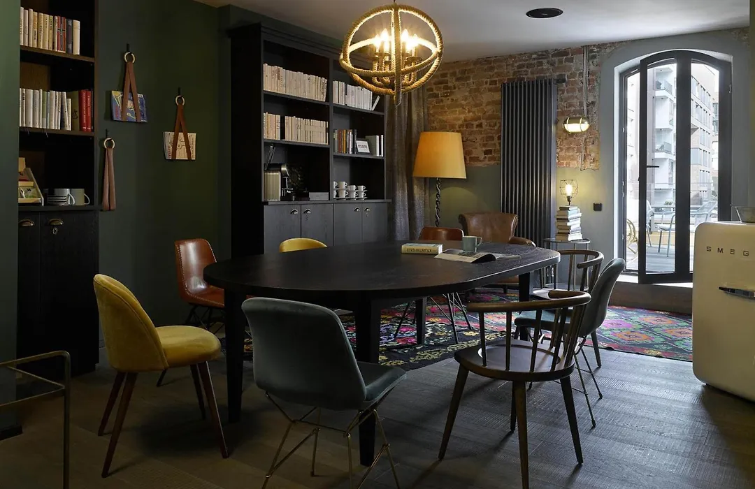 25hours Hotel Altes Hafenamt-1