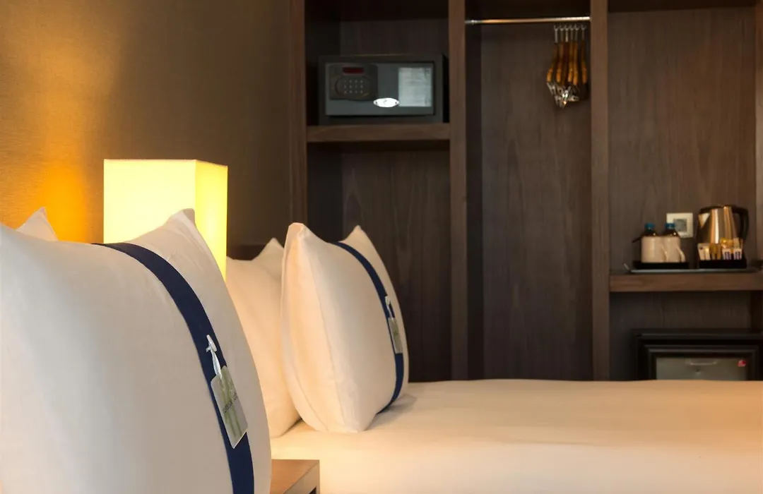 Liv City Hotels-1