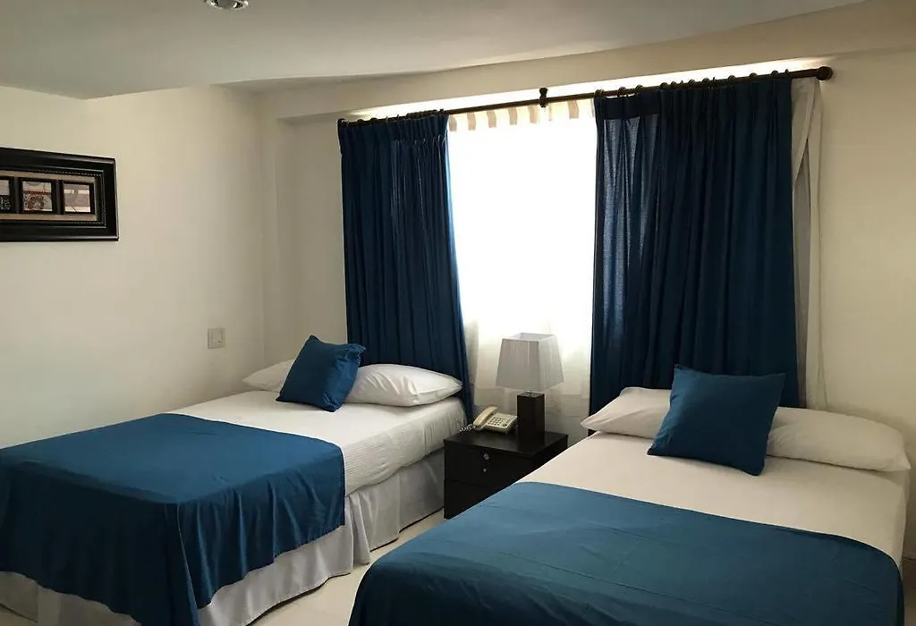 Az Hotel And Suites-1