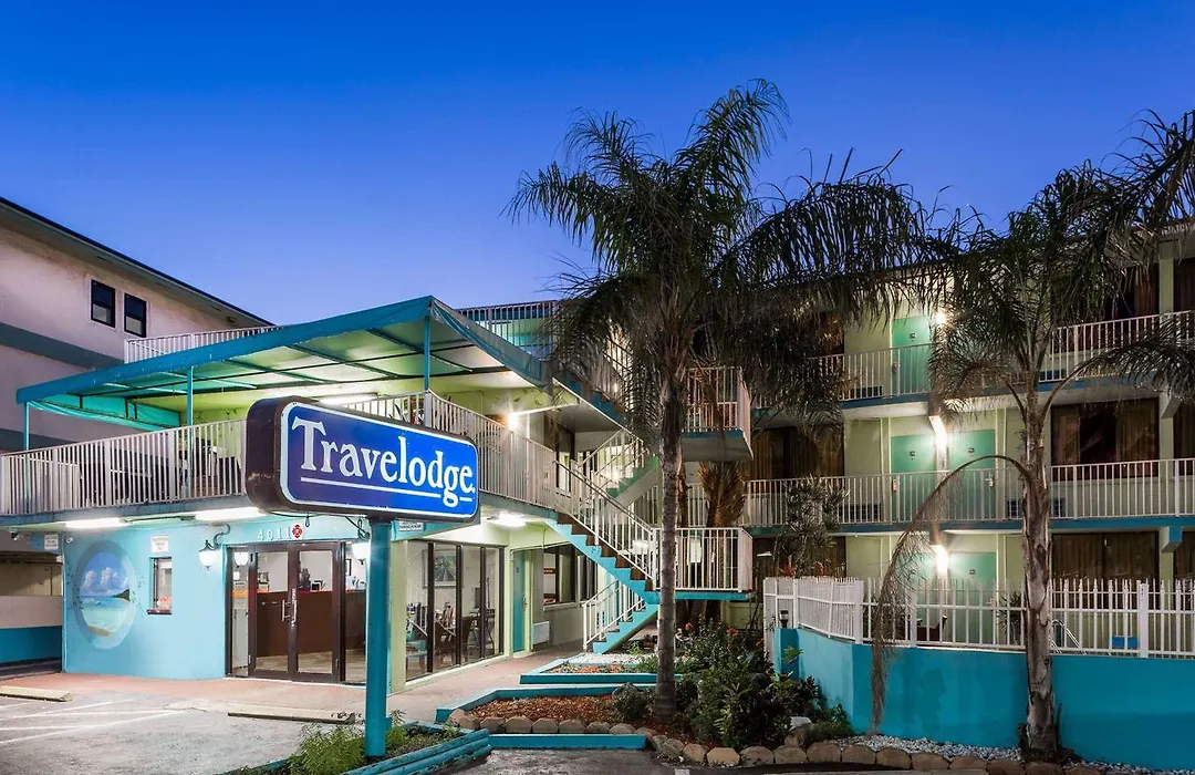 Travelodge By Wyndham Fort Lauderdale Beach-1
