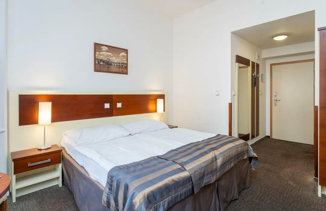 Hotel Gloria-1