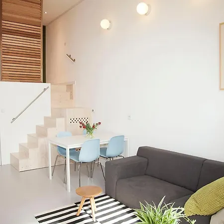 Hip & Stylish Apartment In Center, Near Trainstation, 15 Min Walk-3