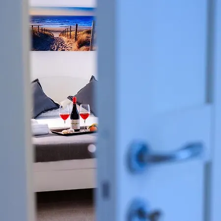 Miramare Rooms B&B-3