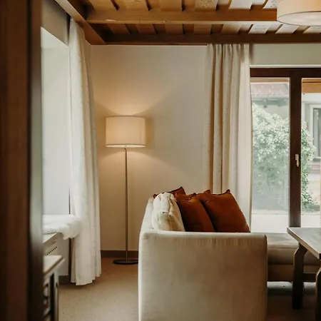 Lerchs Landhotel-2