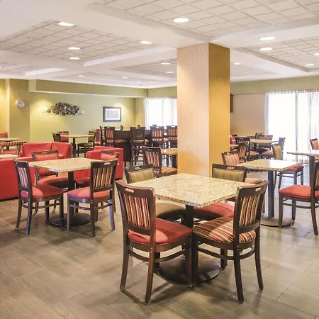 Holiday Inn Express St. Louis Arpt - Maryland Hgts, An Ihg Hotel-3