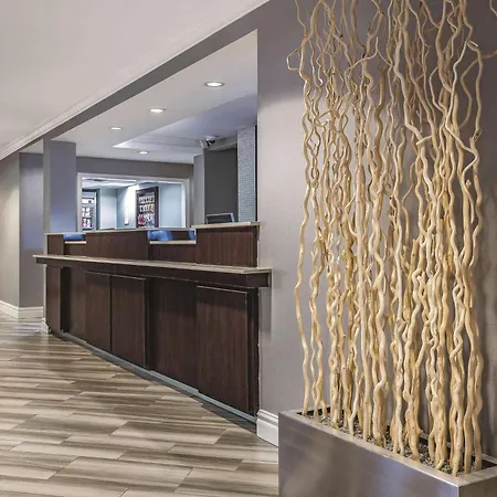 La Quinta Inn & Suites By Wyndham University Area Chapel Hill-3