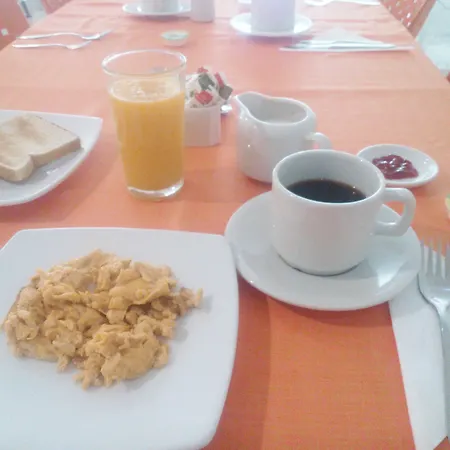 Hotel Cuarta Avenida-3