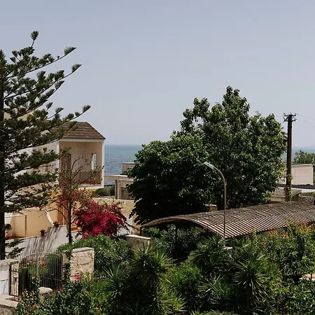 Apulia Blue Apartements & B&B-3