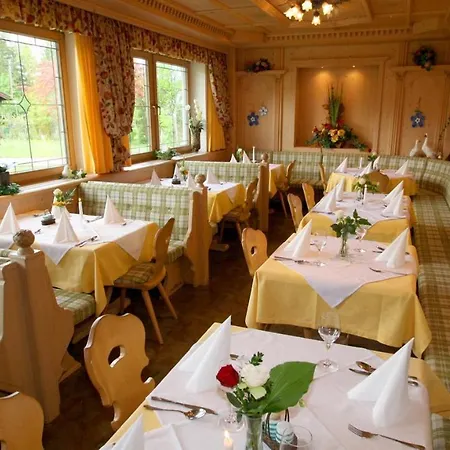 Hotel-Gasthof-Sonneck-2