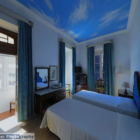 Hotel Castille-2