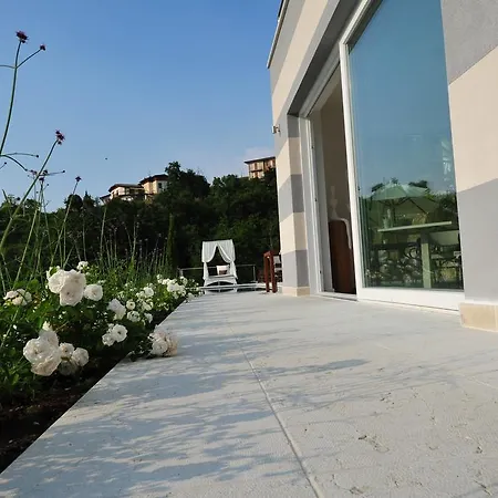Zeno Suites-3