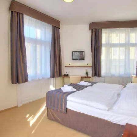 Hotel Gloria-3