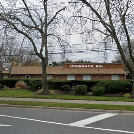 Commack Inn-3