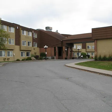 Travelodge By Wyndham Ottawa East-2