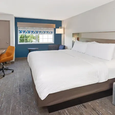 Holiday Inn Express & Suites Port Washington By Ihg-2