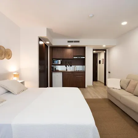 Aparthotel Centric-2