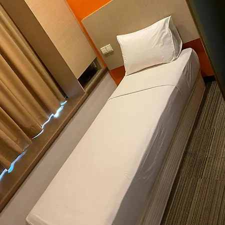 Philip Hotel Balestier-3