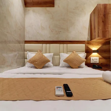 Hotel Omega-2