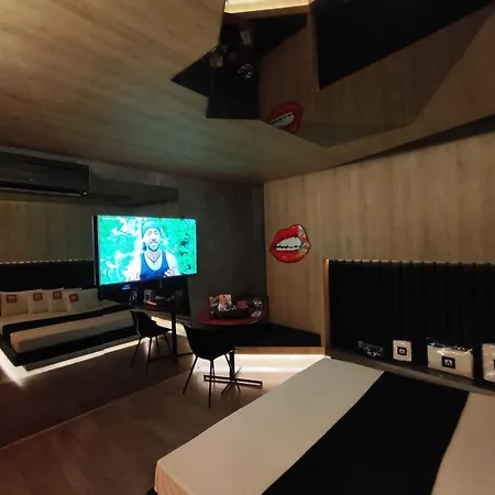 Motel Studio A-3